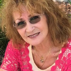 Meet your Posher, Eva